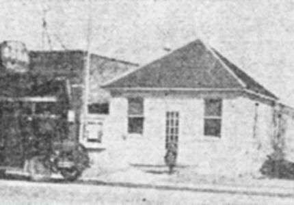 The first city hall Located on Mack Avenue near Vernier Road in the 1920's image