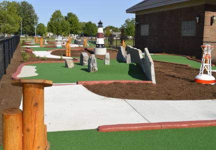 Miniature golf course