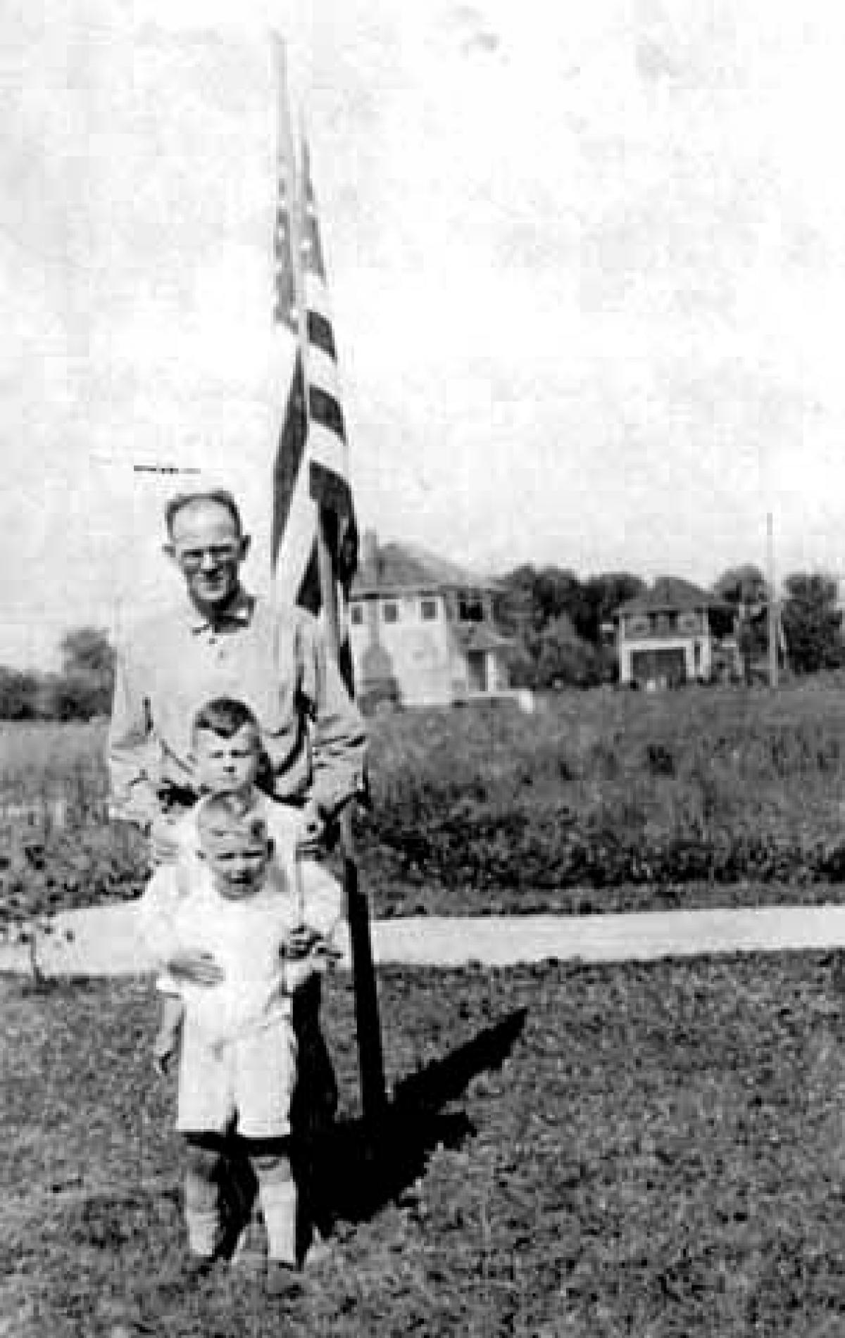 S.J. Bockstanz with sons John and Bruce, c. 1927