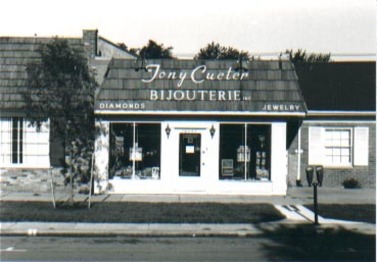 Tony Cueter Bijouterie c. 1989